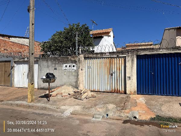 Casa Caixa em MATEUS LEME / MG - 8444406339334