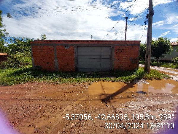 Casa da Caixa em DEMERVAL LOBAO / PI - 8444407452827