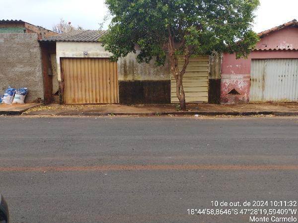 Casa da Caixa em MONTE CARMELO / MG - 8444408605961