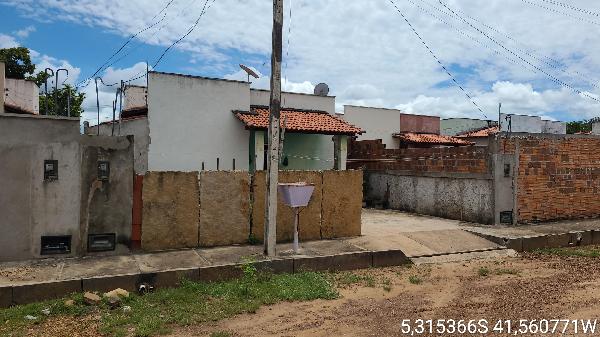 Casa da Caixa em CASTELO DO PIAUI / PI - 8444417831910