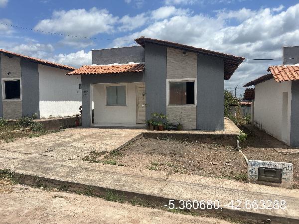 Casa da Caixa em DEMERVAL LOBAO / PI - 8444425348262