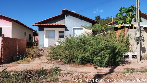 Casa da Caixa em DEMERVAL LOBAO / PI - 8444426236506