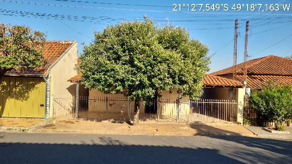 Casa da Caixa em URUPES / SP - 8555514006083