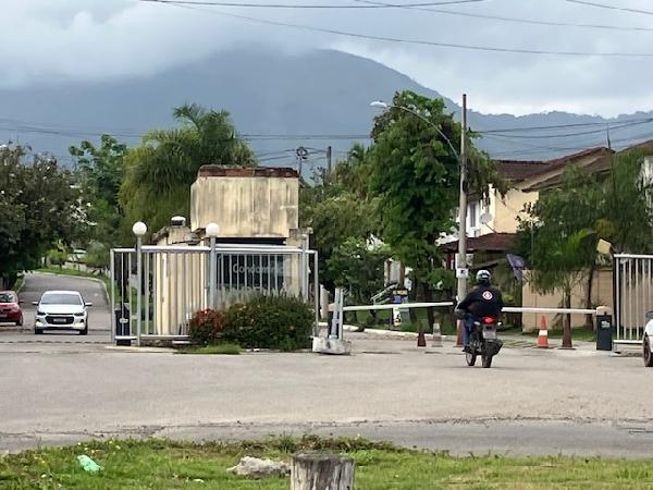 Casa da Caixa em NOVA IGUACU / RJ - 8555523345588