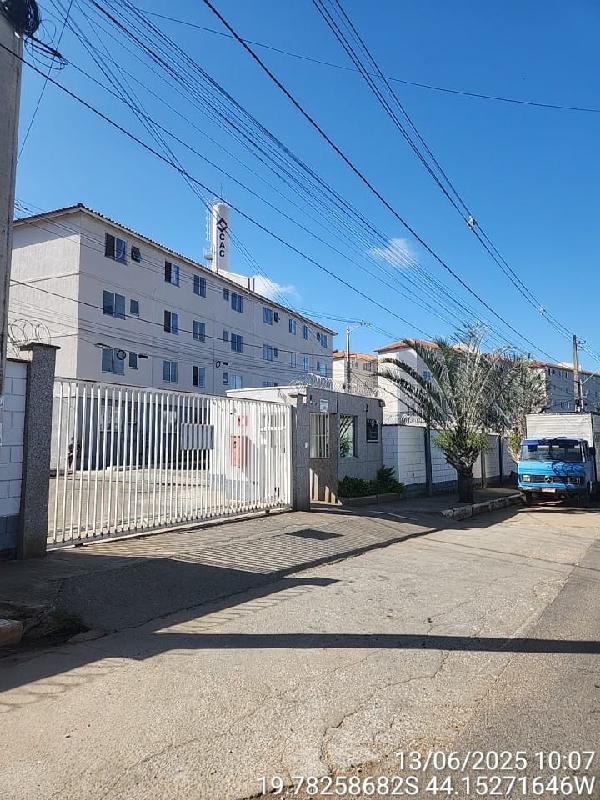 Apartamento Caixa em ESMERALDAS / MG - 8787704632180