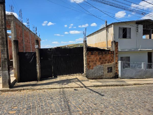 Casa da Caixa em LEOPOLDINA / MG - 8444406473057