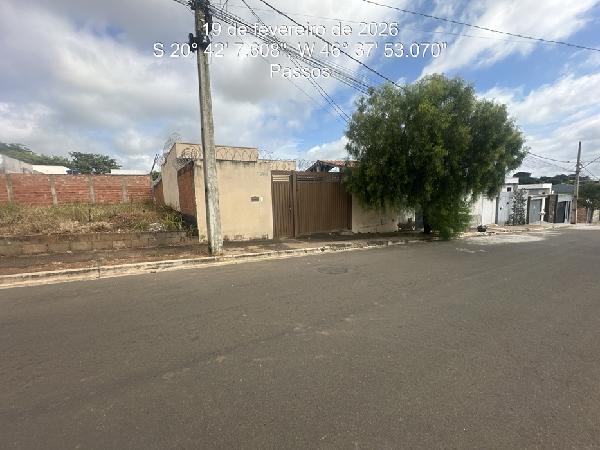 Casa da Caixa em PASSOS / MG - 8444417850353