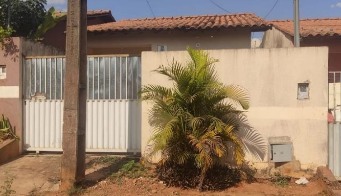 Casa Bradesco em Valparaíso De Goiás  / GO - d6b61348